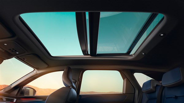 power-opening panoramic sunroof - Renault Boreal