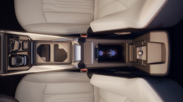 console centrale haute avec rangement réfrigéré - Renault Boreal full hybrid E-Tech