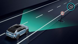 reconnaissance des panneaux de signalisation - Renault Boreal full hybrid E-Tech
